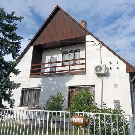 Bohemfeszek Vendeghaz Balatonfenyves